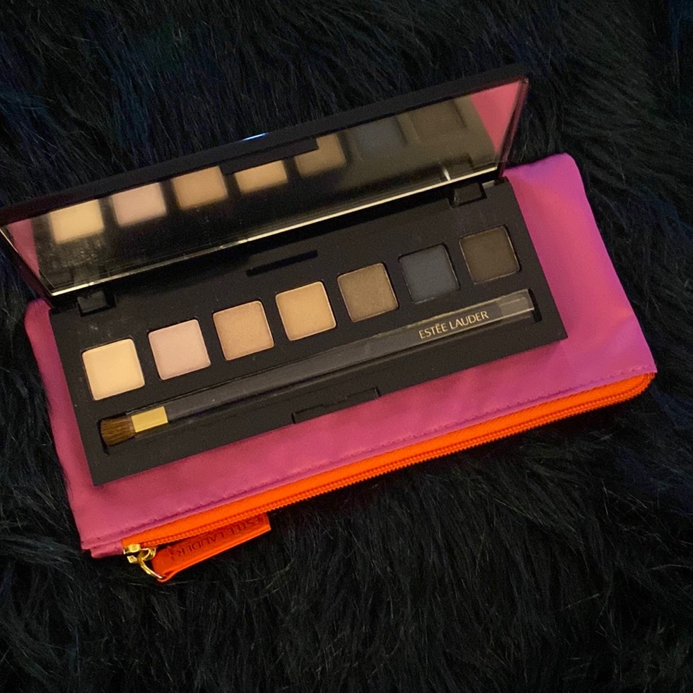 Ester Lauder eyeshadow palette and case